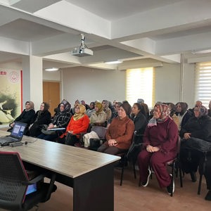 "Davranış Problemleri ve Başa Çıkma Yolları" Konusu İle İlgili Eğitim Düzenlendi - fotoğraf 2