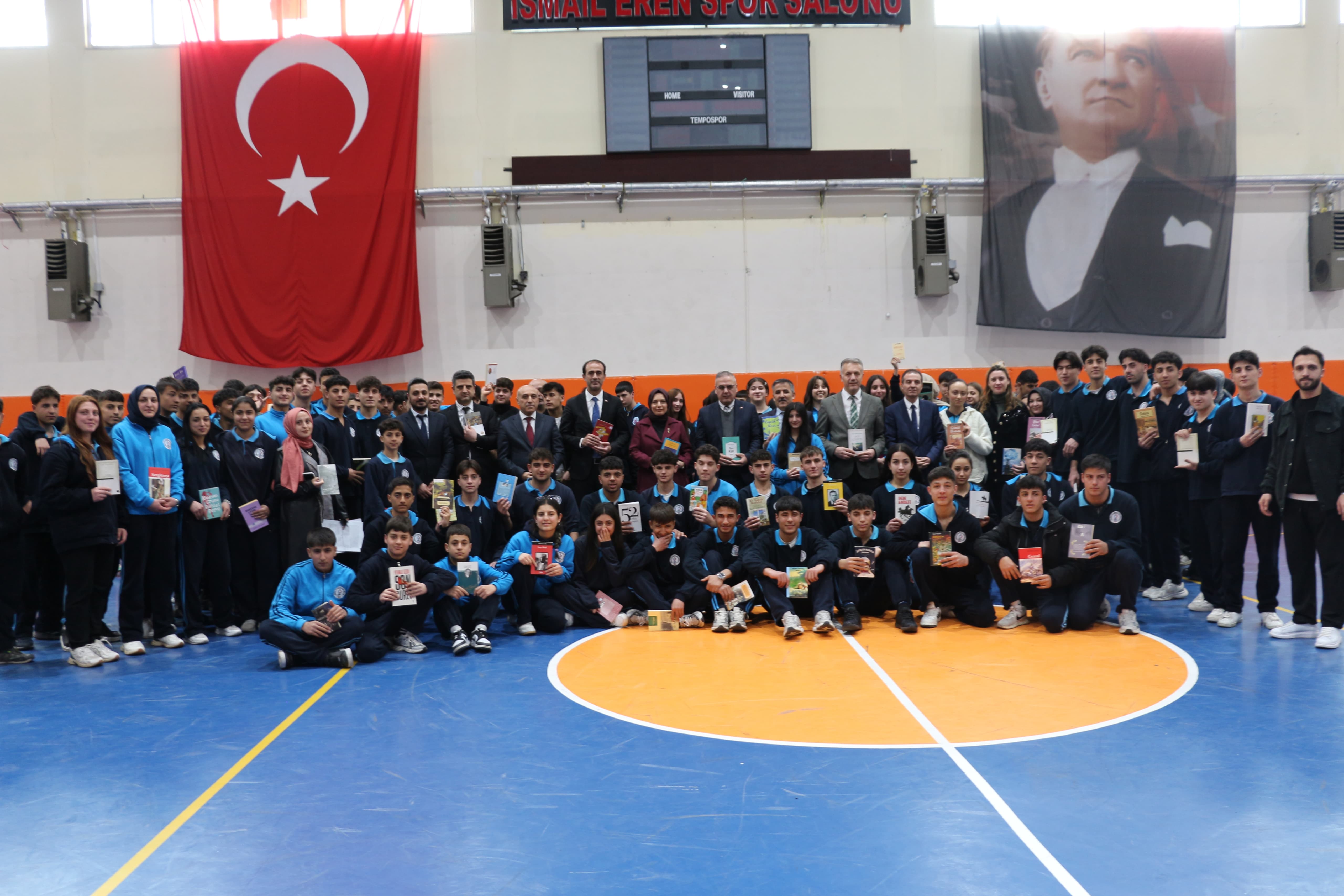 Dünya Kütüphane Haftası Kapsamında Kitap Okuma Etkinliği Gerçekleştirildi