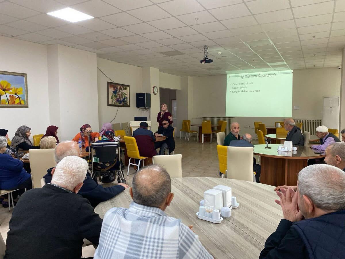 Karabük Aile Ve Sosyal Hizmetler İl Müdürlüğümüzce Değerli Büyüklerimize Yönelik Anlamlı Bir Eğitim Programı Gerçekleştirdik