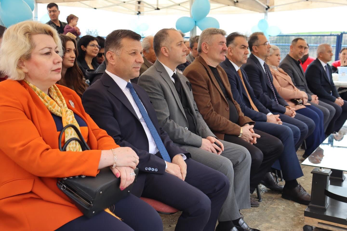 Otizm Bir Eksiklik Değil Dünyayı Farklı Bir Pencereden Görebilme Gücüdür