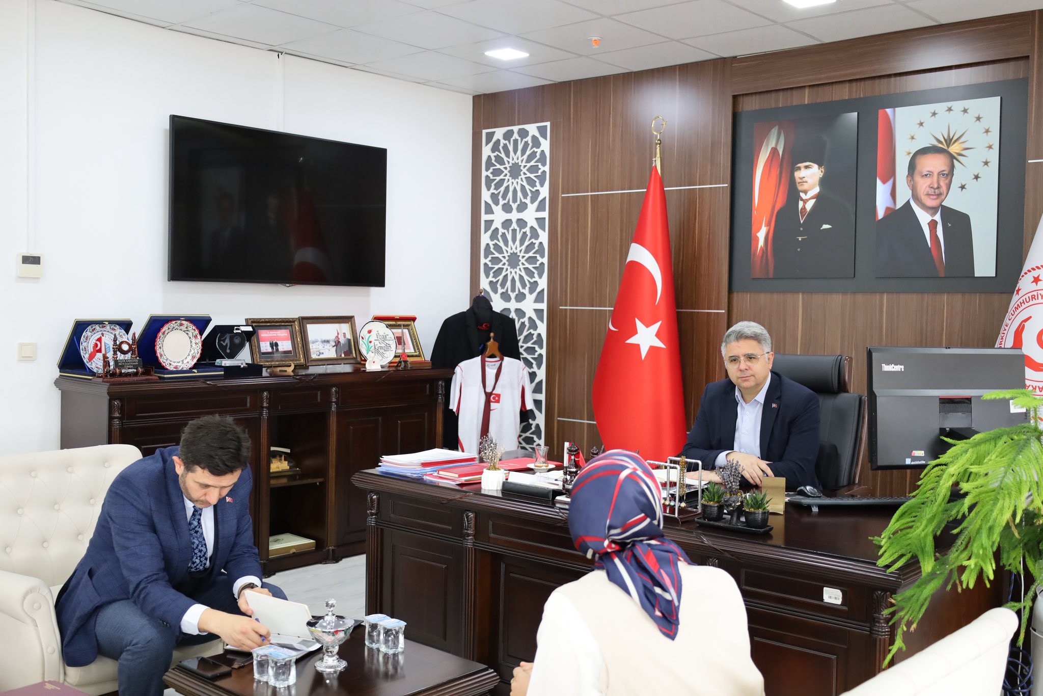 Pazartesi Günleri Çalışma Arkadaşlarımızı Dinliyoruz 