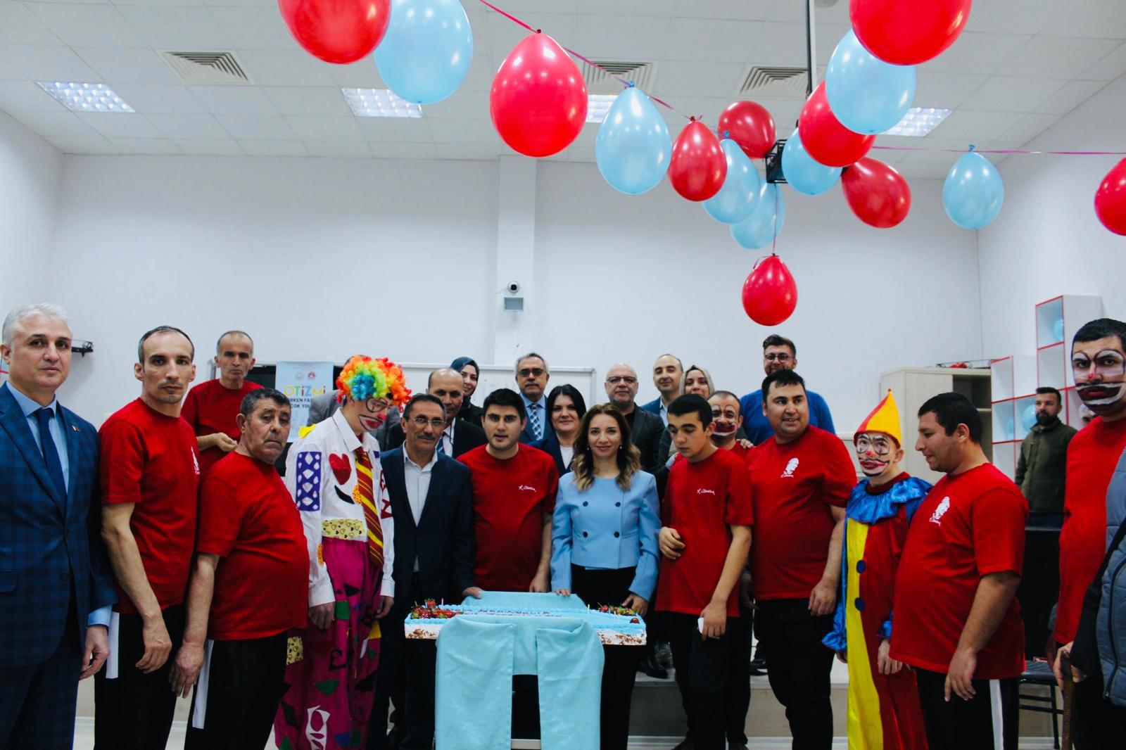 Otizme Farkındalık Sevgiyle Başlar! - fotoğraf 1