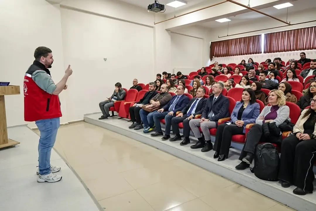 8 Mart Dünya Kadınlar Günü Kapsamında Farkındalık Semineri Düzenlendi