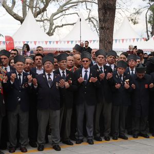 Tarihin İzinde, Vefanın Gölgesinde - fotoğraf 1