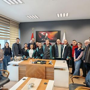 21 Mart Down Sendromlular Günü kapsamında Zonguldak Adliyesi ziyaret edilmiştir. - fotoğraf 1