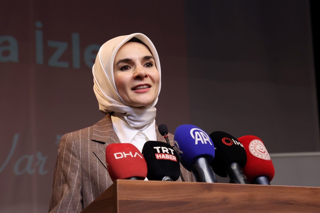 Bakanımız Mahinur Özdemir Göktaş, Kabine Toplantısı sonrası gazetecilerin sorularını yanıtladı: