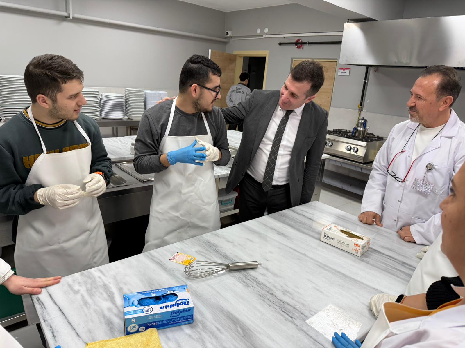 İl Müdürümüz Arif Laçin, Nadide Üstündağ Yıldırım Gündüz Bakım Rehabilitasyon ve Aile Danışma Merkezini ziyaret etti.