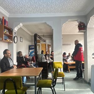 "Bağımlılıkla Mücadele, 5395 Sayılı Kanun ve Bakanlığımız Hizmetleri" konulu eğitimler düzenlemiştir. - fotoğraf 2