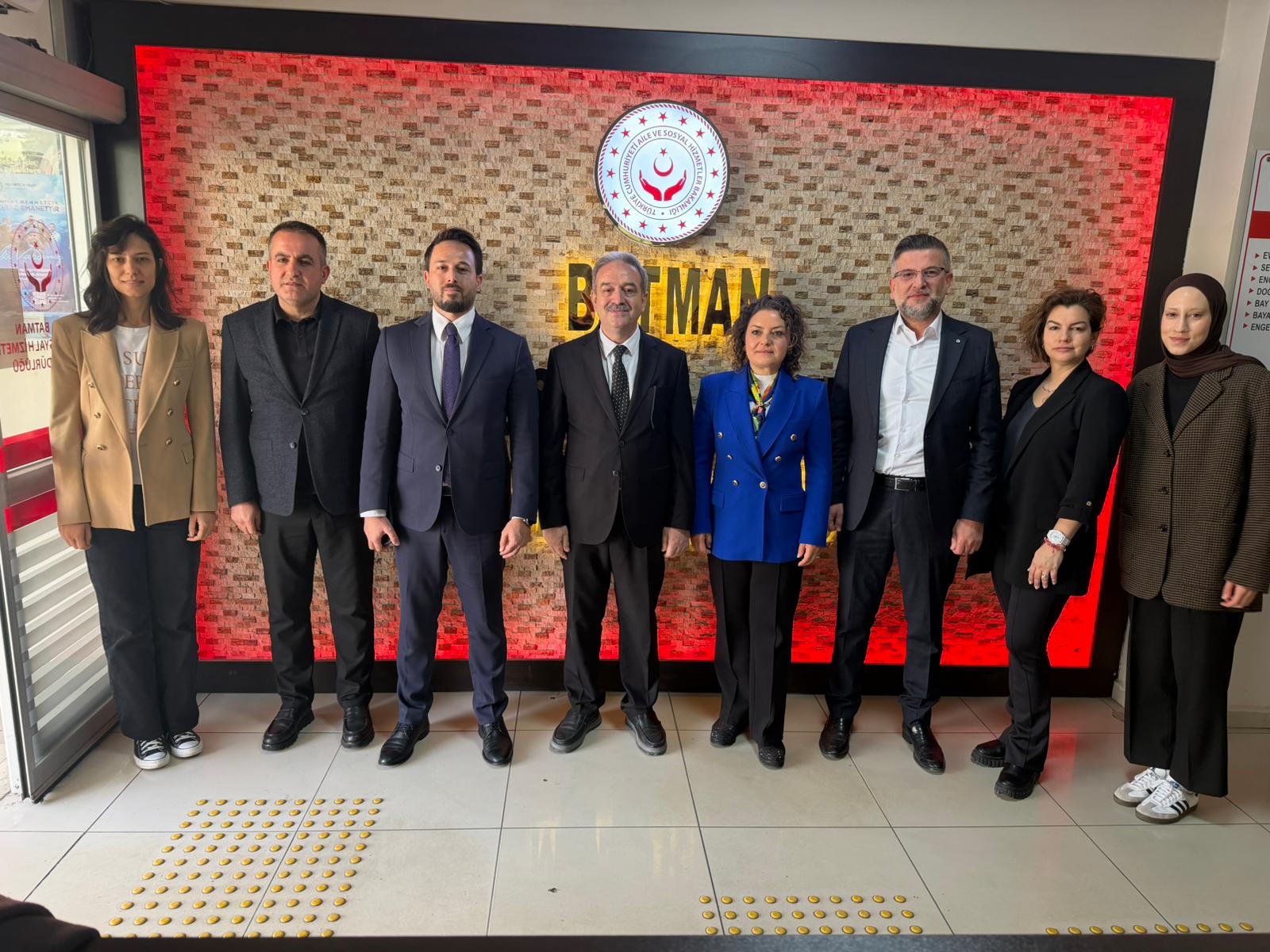 "Bakanlığımız Araştırma ve Uluslararası İlişkiler Daire Başkanı ve Toplum Temelli Bakım Hizmetleri Daire Başkanı, UNICEF temsilcisi Batman da"