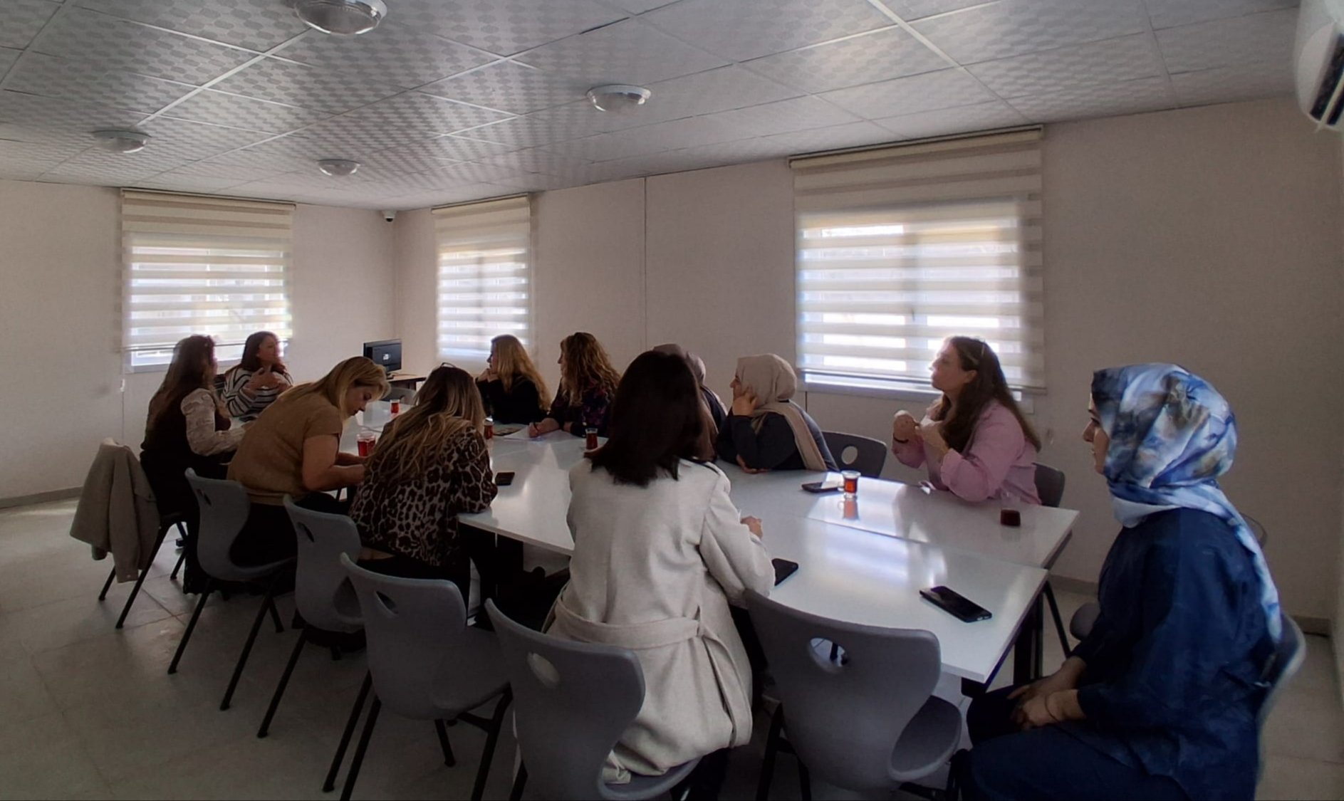  Batman Belediyesi Kadın Hizmetlerinde çalışanlara kadına yönelik şiddetle mücadele konusunda farkındalık semineri