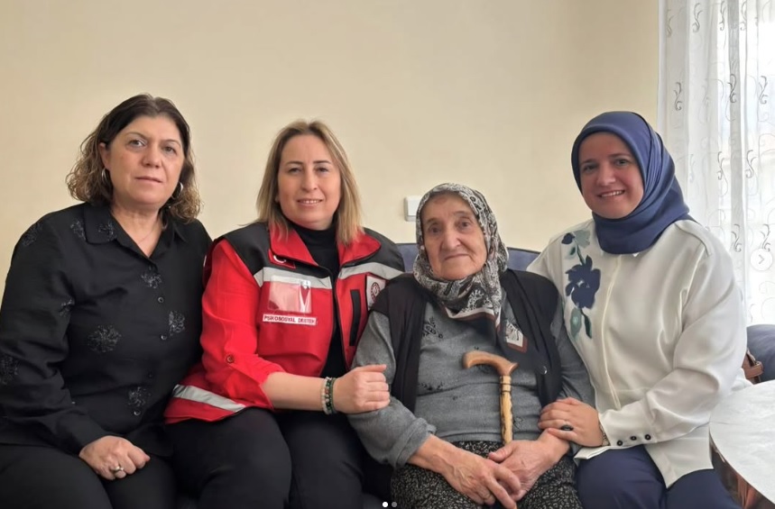 Aziz Şehidimiz Davut DOĞAN'ın kıymetli ailesini, Valimizin eşi Elif BAKAN Hanımefendi ile ziyaret ettik.