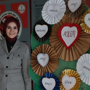 Bakanımız Göktaş, Uluslararası Milli İrade Kız Anadolu İmam Hatip Lisesi'nde öğrencilerle buluştu - fotoğraf 2