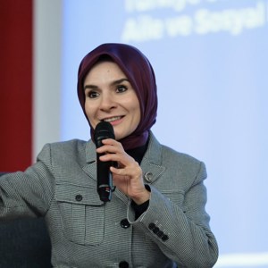Bakanımız Göktaş, Uluslararası Milli İrade Kız Anadolu İmam Hatip Lisesi'nde öğrencilerle buluştu - fotoğraf 3
