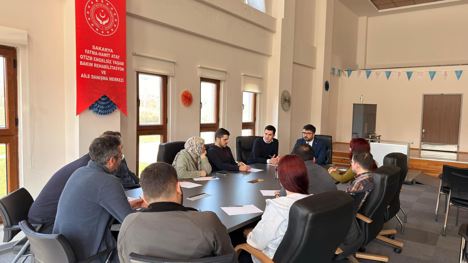 Otizmli Bireylerin Yaşam Kalitesinin Artırılmasına Yönelik Farkındalık ve Eğitim Çalıştayı Gerçekleştirildi