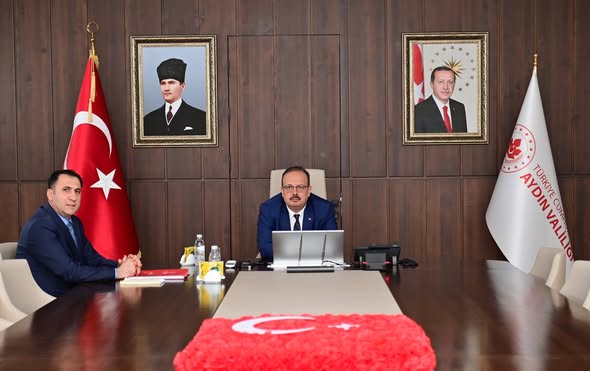 Valimiz Sayın Yakup Canbolat ve İl Müdürümüz İlkay Türkoğlu , Bakanımız Sayın Mahinur ÖZDEMİR GÖKTAŞ ve İçişleri Bakanımız Sayın Mustafa ÇİFTÇİ başkanlığında gerçekleştirilen çevrim içi toplantı