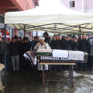 Değerli çalışma arkadaşımız Nazmiye Yarbaşı Esen’in cenaze merasimine katılım sağlanmıştır. - fotoğraf 2