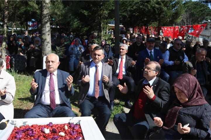 Şehidimiz Pilot Yüzbaşı Burak Gençcelep İçin Anma Programı Düzenlendi