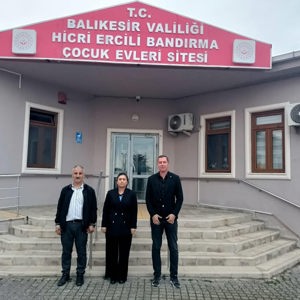 İl Müdürümüz Emine BÖÇKÜN, Bandırma’da Yeni Göreve Başlayan Kuruluş Müdürümüzü Tebrik Etti - fotoğraf 1