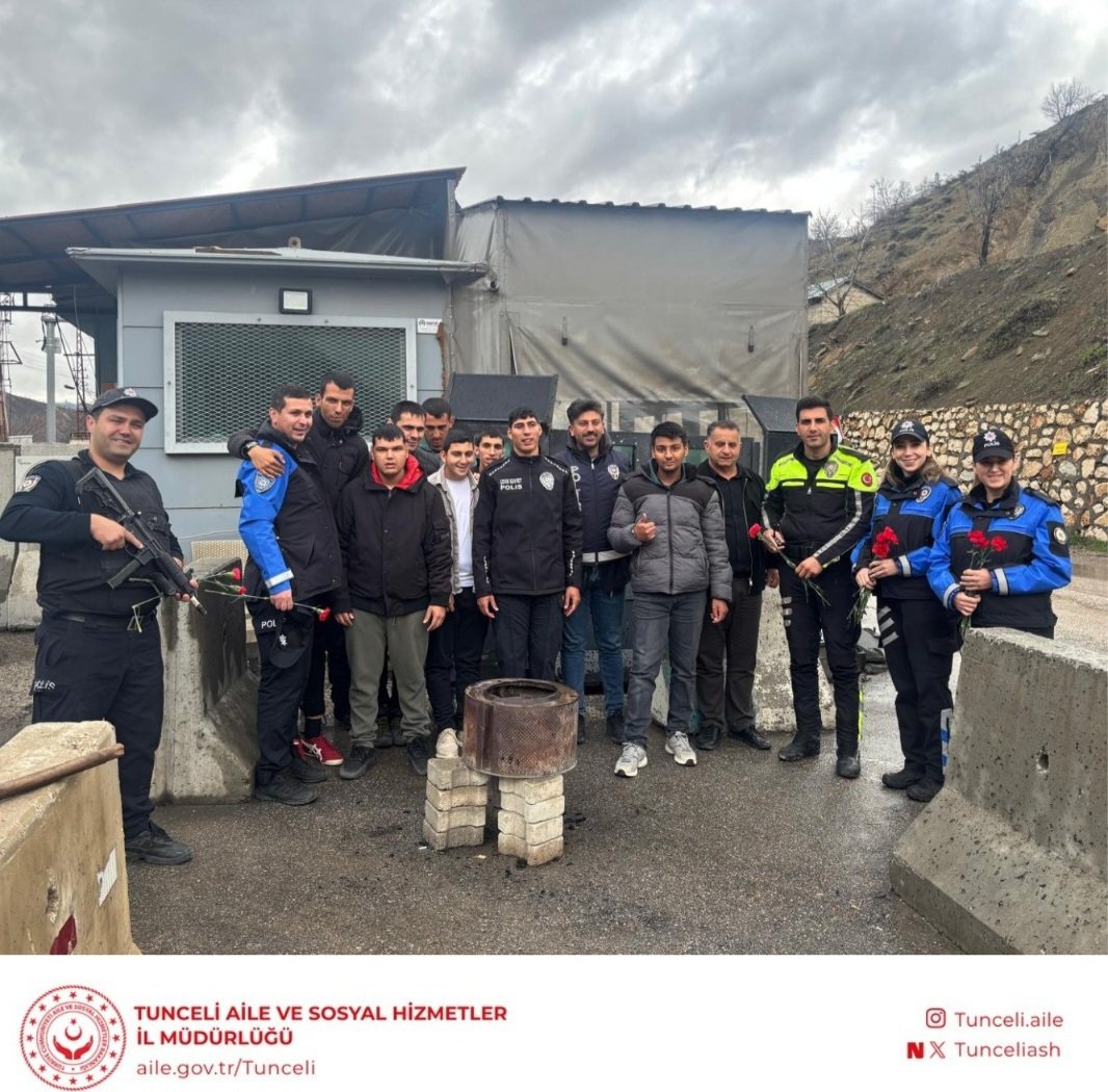 Geleceğimizin Teminatı Çocuklarımızdan, Huzurumuzun Teminatı Polislerimize Anlamlı Ziyaret