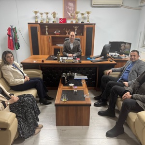 İl Müdürlüğümüz Şube Müdürü Şenay Atar Keskin ,Düziçi Sosyal Hizmet Merkezi Müdürümüz Fatih Hürata ile birlikte Düziçi Gençlik ve Spor İlçe Müdürü Fatih Yıldız’ı ziyaret etmiştir.  - fotoğraf 1