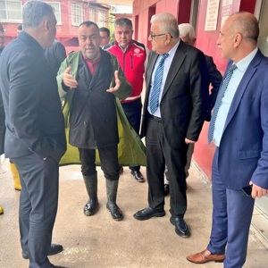 İl Müdürümüz Sayın Tolga Nacar, Çalışma ve İş Kurumu İl Müdürü Hacı Akkoyunlu ve Sosyal Güvenlik Kurumu İl Müdürü Soner Doğan ile birlikte Kadirli ilçesinde meydana gelen sel felaketinden etkilenen bölgelerde incelemelerde bulunmuştur. - fotoğraf 1