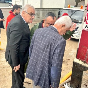 İl Müdürümüz Sayın Tolga Nacar, Çalışma ve İş Kurumu İl Müdürü Hacı Akkoyunlu ve Sosyal Güvenlik Kurumu İl Müdürü Soner Doğan ile birlikte Kadirli ilçesinde meydana gelen sel felaketinden etkilenen bölgelerde incelemelerde bulunmuştur. - fotoğraf 2