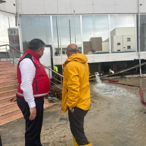 İl Müdürümüz Sayın Tolga Nacar, Çalışma ve İş Kurumu İl Müdürü Hacı Akkoyunlu ve Sosyal Güvenlik Kurumu İl Müdürü Soner Doğan ile birlikte Kadirli ilçesinde meydana gelen sel felaketinden etkilenen bölgelerde incelemelerde bulunmuştur. - fotoğraf 4