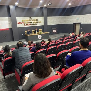 Kadın İrtibat Noktası İş ve İşlemleri ile Vaka Değerlendirme Toplantısı Gerçekleştirildi - fotoğraf 3