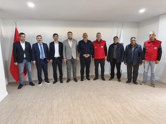 İl Müdürümüz Abdulbari AKSOY ve İl Müdür Yardımcılarımız, AŞAV Bingöl Şubesi’ne hayırlı olsun ziyaretinde bulundu.