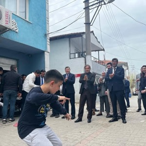 Bakanlığımız Heyeti, Roman Vatandaşlarımızın Yoğun Yaşadığı Mahallelerde Talep ve İhtiyaçları Yerinde Tespit Etti - fotoğraf 2