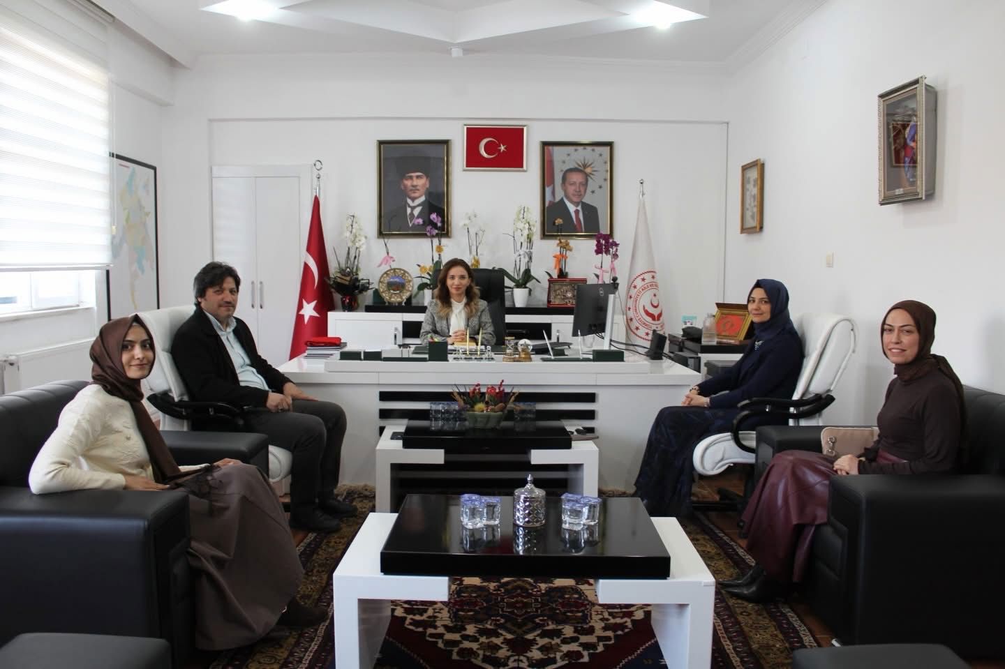 Akademisyenlerle Ortak İşbirliği - fotoğraf 1