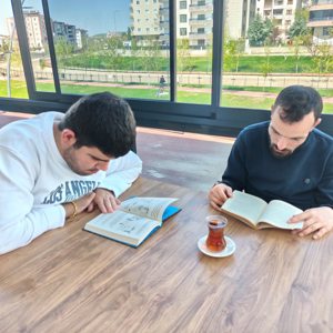 Özel Gereksinimli Bireylerle Kahve Ve Kitap Etkinliği - fotoğraf 2