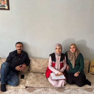 Aziz Şehitlerimiz Şehmus Mama’nın yengesi Halime Mama ve Reşat Taşan’ın eşi Naciye Taşan’ı ziyaret  - fotoğraf 2