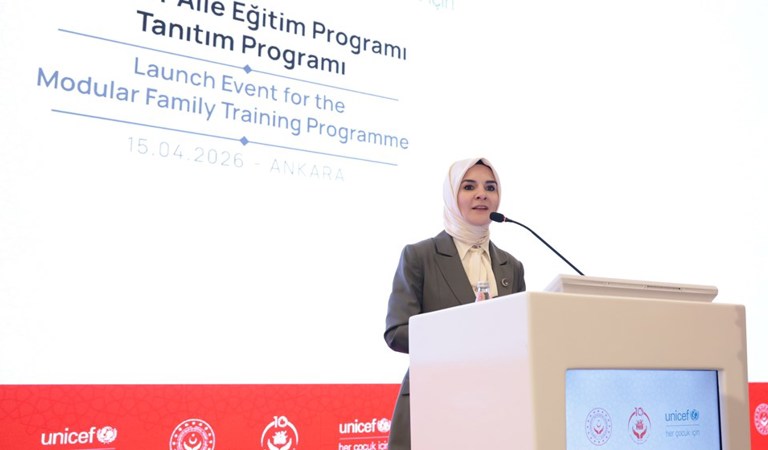 Bakanımız Mahinur Özdemir Göktaş "Modüler Aile Eğitim Programı Tanıtım Töreni"nde konuştu