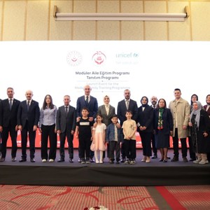Bakanımız Mahinur Özdemir Göktaş "Modüler Aile Eğitim Programı Tanıtım Töreni"nde konuştu - fotoğraf 7