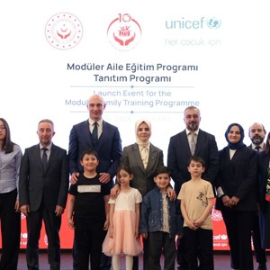 Bakanımız Mahinur Özdemir Göktaş "Modüler Aile Eğitim Programı Tanıtım Töreni"nde konuştu - fotoğraf 8