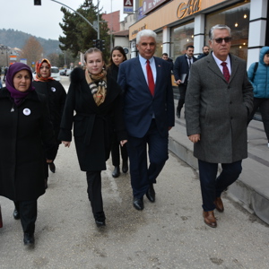 KASTAMONU'DA İLK KADIN MİTİNGİNİN 100. YIL DÖNÜMÜNE BAKAN YARDIMCIMIZ AYŞE ERGEZEN KATILDI - fotoğraf 4