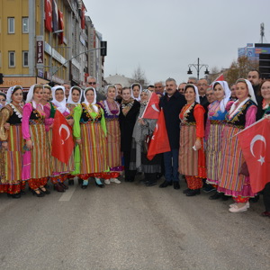 KASTAMONU'DA İLK KADIN MİTİNGİNİN 100. YIL DÖNÜMÜNE BAKAN YARDIMCIMIZ AYŞE ERGEZEN KATILDI - fotoğraf 6