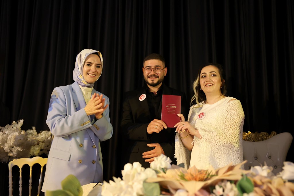 Aile ve Gençlik Fonu kapsamında Nisan ayında 935,4 milyon lira ödeme yapıldı