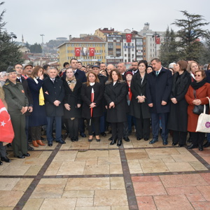 KASTAMONU'DA İLK KADIN MİTİNGİNİN 100. YIL DÖNÜMÜNE BAKAN YARDIMCIMIZ AYŞE ERGEZEN KATILDI - fotoğraf 17