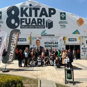 Osmaniye Bakım Rehabilitasyon ve Aile Danışma Merkezi Müdürlüğünden hizmet alan özel bireylerimiz, Osmaniye Belediyesi tarafından 10-19 Nisan tarihleri arasında düzenlenen 8. Kitap Fuarı’nı ziyaret ederek verimli bir gün geçirmiştir.Osmaniye Bakım Rehabilitasyon ve Aile Danışma Merkezi Müdürlüğünden hizmet alan özel bireylerimiz, Osmaniye Belediyesi tarafından 10-19 Nisan tarihleri arasında düzenlenen 8. Kitap Fuarı’nı ziyaret ederek verimli bir gün geçirmiştir. - fotoğraf 2