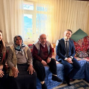 İl Müdürümüz Alper Alp Kıbrıs Barış Harekatı Gazimiz ve kıymetli aileni ziyarette bulundu. - fotoğraf 1