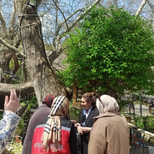 İl Müdürümüz Emine BÖÇKÜN, Dursunbey’de Şehit Yakınları ve Gazilerimizle Barana Şenliği’ne Katıldı - fotoğraf 4