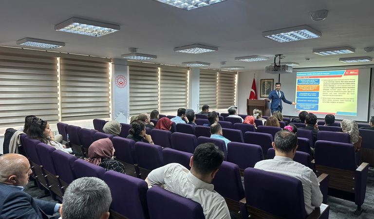Bakanlığımız Personeline Yönelik Kamu İhale Mevzuatı Eğitimi Düzenlendi