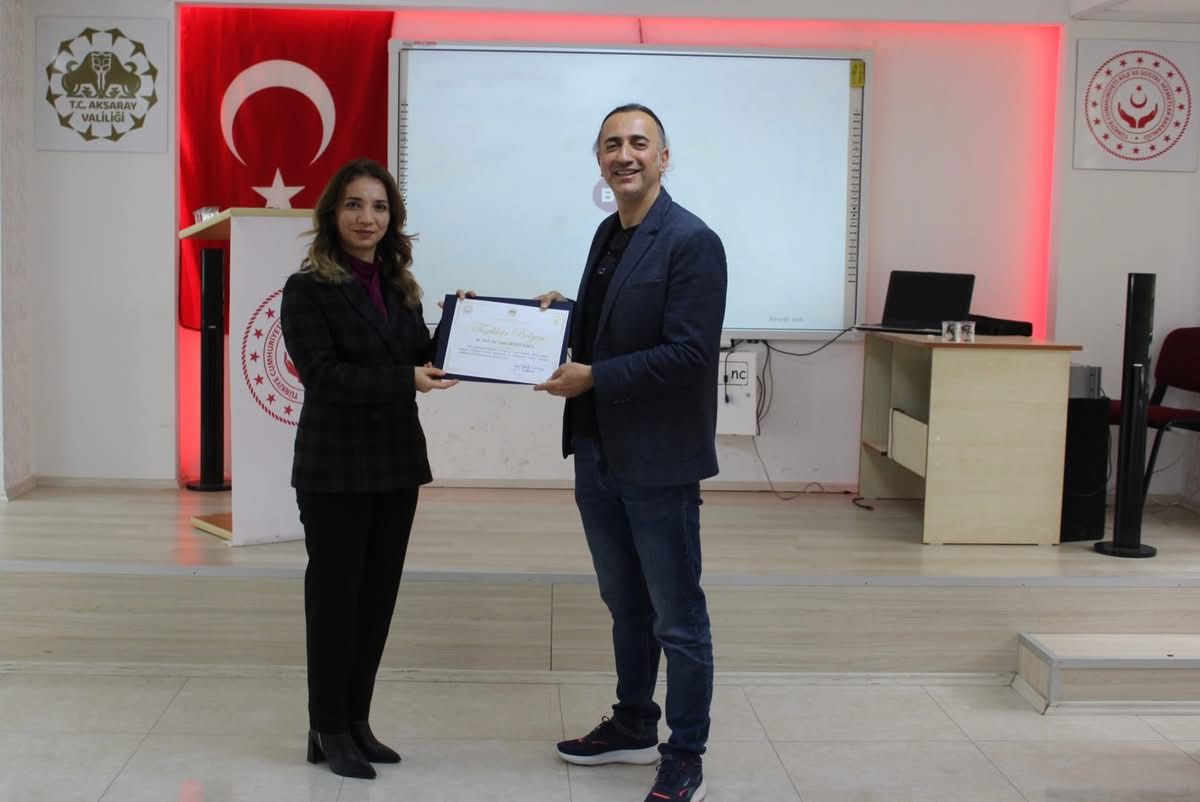 İl Müdürlüğü Konferans Salonu - fotoğraf 1