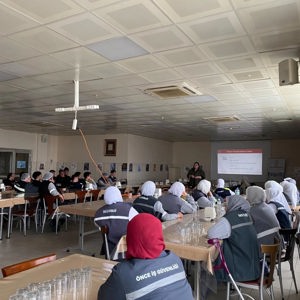 "Kadına Yönelik Şiddetin Önlenmesi" Konusunda Farkındalık Seminerleri ve Eğitimleri Düzenlendi - fotoğraf 2