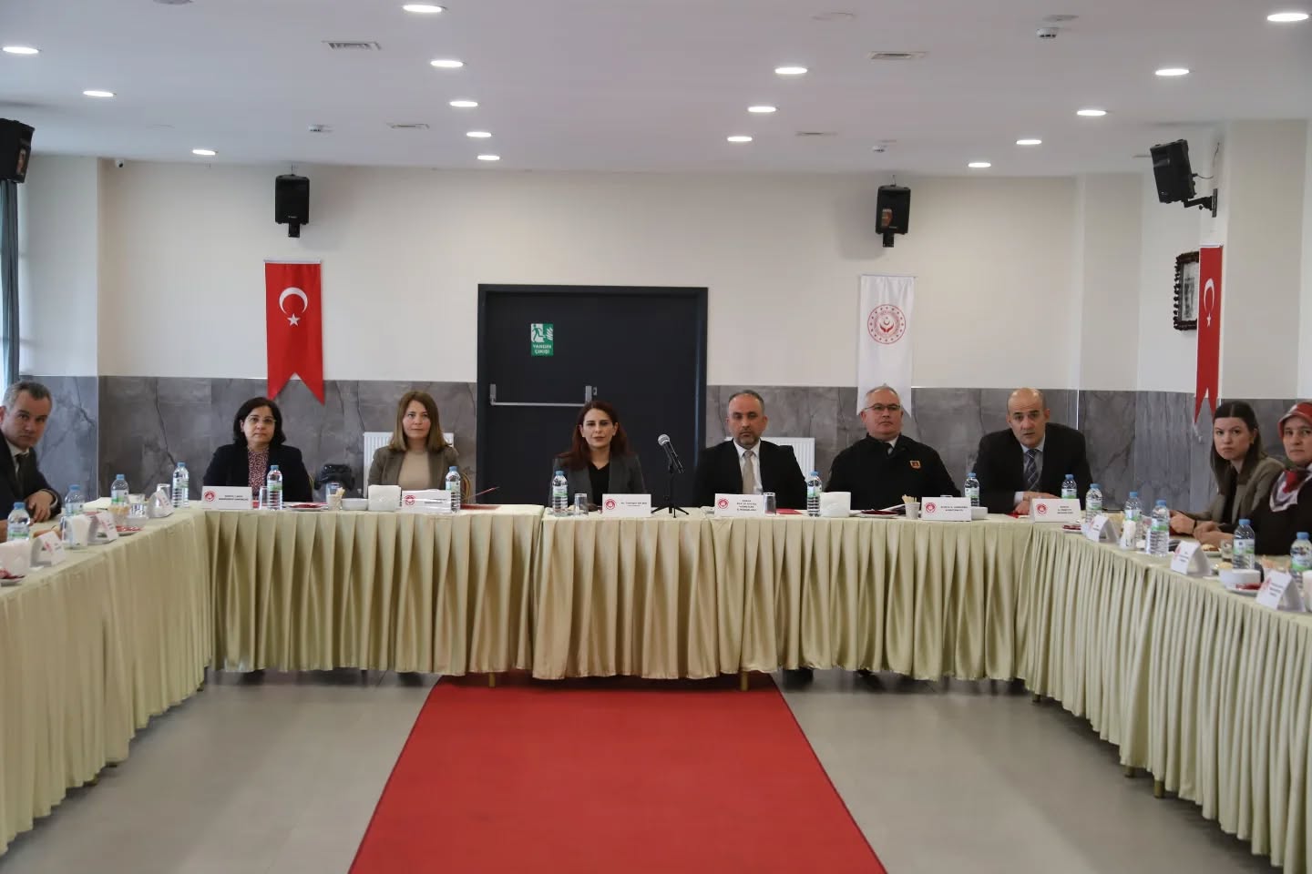 Sosyal Risk Haritaları, Aile Rehberi ve Çocuklar Güvende Sistemleri Kapsamında Değerlendirme Toplantısı Gerçekleştirildi