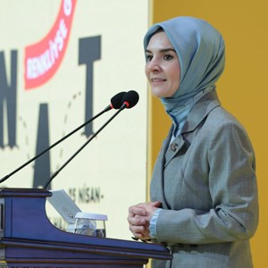 Emine Erdoğan Hanımefendi ve Bakanımız Göktaş, Rami Çocuk ve Sanat Bienali'nin açılışına katıldı - fotoğraf 2