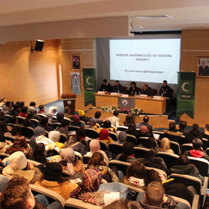 "Madde Bağımlılığı ve Sosyal Hizmet" Konulu Panel Düzenlendi - fotoğraf 1