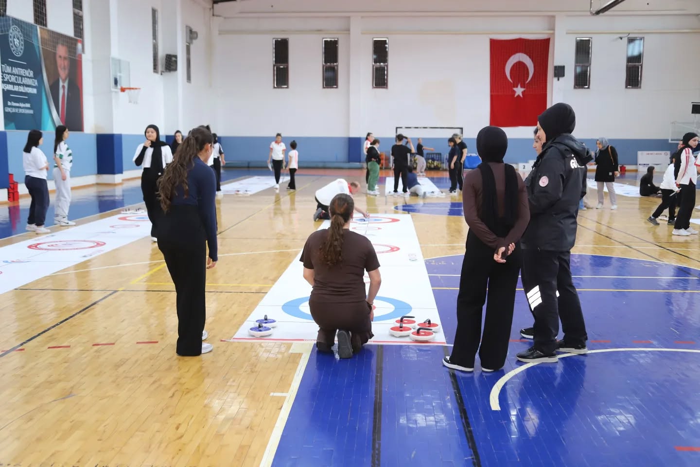 Konya’da 23 Nisan’a Özel Curling Müsabakası Düzenlendi